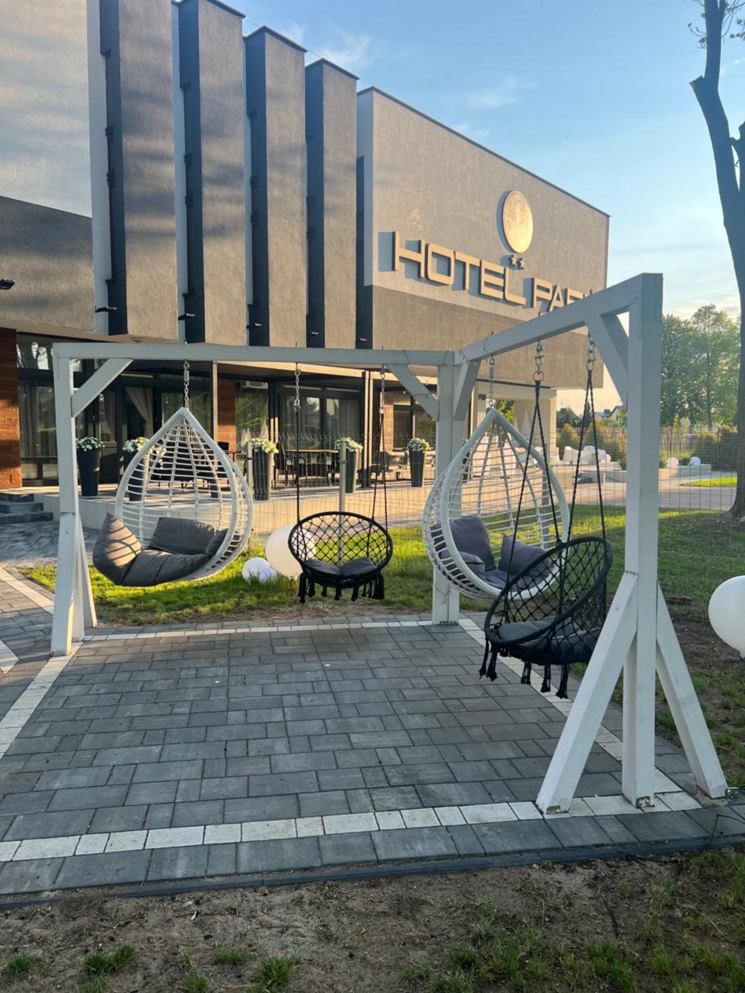 Hotel Park Opoczno Exteriör bild